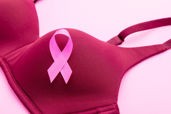 Une tache de sang sur votre soutien-gorge : signe d&rsquo;alerte pour le cancer du sein ?